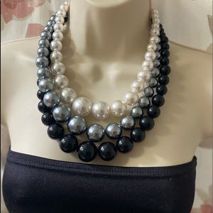 Large faux pearl 3 strand necklace Mob wife vibes